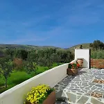 Naxos Olive & Apartment