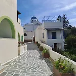 Naxos Olive & * Engares