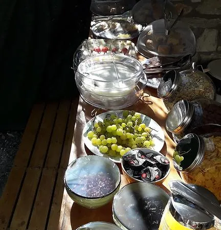 Naxos Olive & Апартаменты Engares