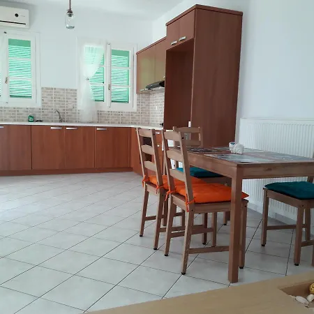 Naxos Olive & Engares