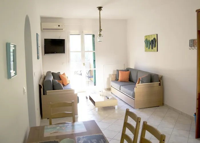 Naxos Olive & Engares