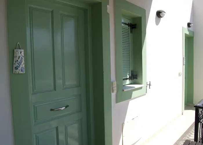 Naxos Olive & Apartment